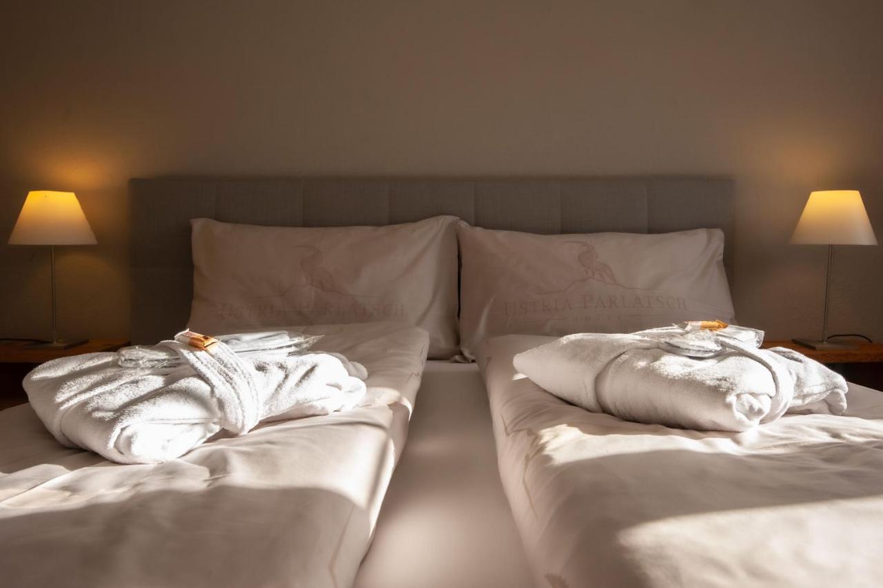 Trin Hotel Ustria Parlatsch מראה חיצוני תמונה